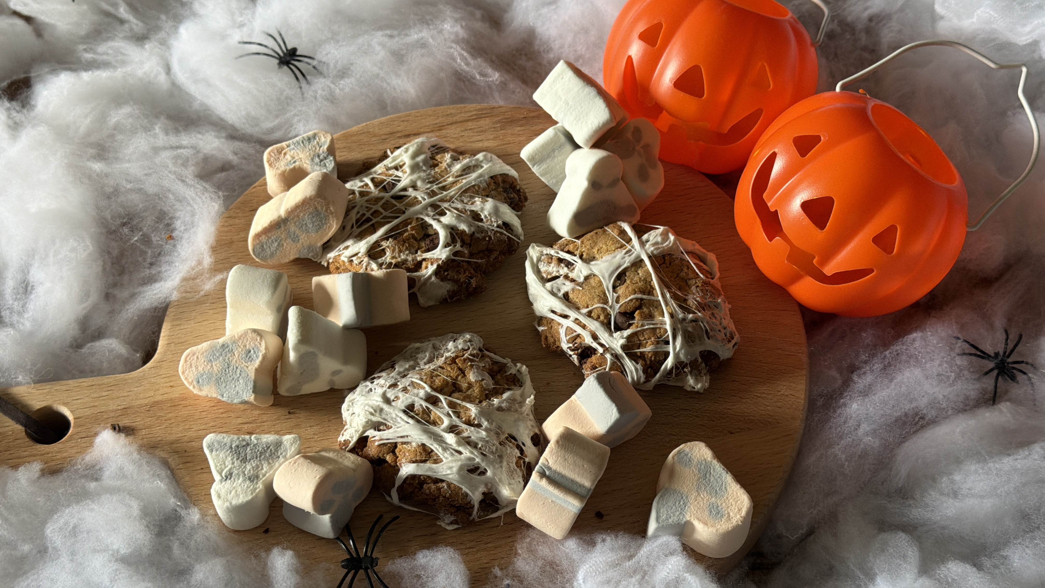 Spider Web Marshmallow Cookies